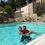 بيت للعطل Vicino A San Gimignano, Relax Tra Piscina E Natura, Fast Internet Starlink *