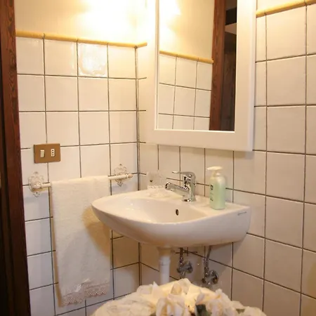 La Casetta Del Borgo Vicino San Gimignano Oasi Con Piscina E Starlink Wifi Gambassi Terme